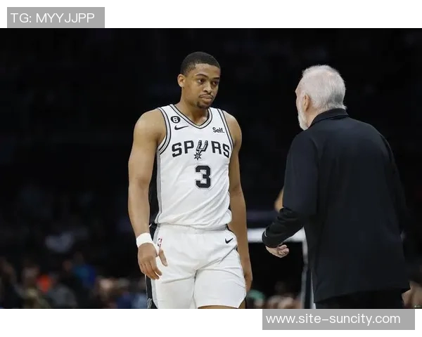 凯尔登替补表现出色12投5中斩获19分8篮板2抢断罚球稳健9罚全中